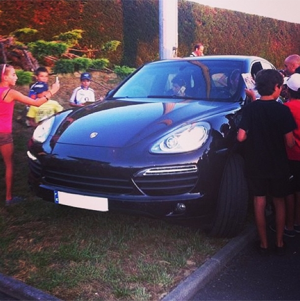@albertocontador & @jesushernandez3 repartent en voiture. #Contador conduit. #Lacq #cyclisme #cycling #saxobank