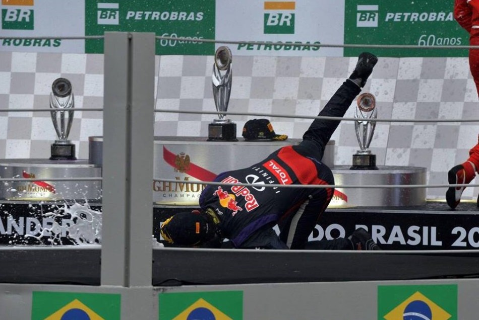 1470266_596451423755239_1402843840_n