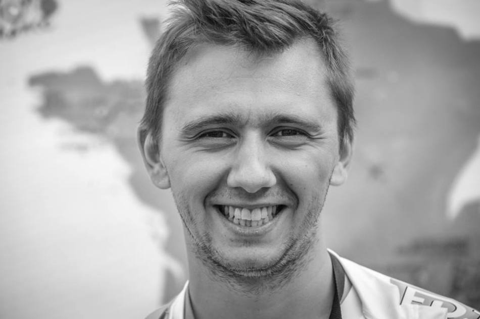 11855733_875714385845873_380658872877250792_n