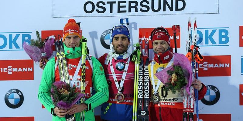 Victoire de Martin Fourcade sur le sprint, Arnd Peiffer termine deuxième, Ole Einar Bjoerndalen complète le podium