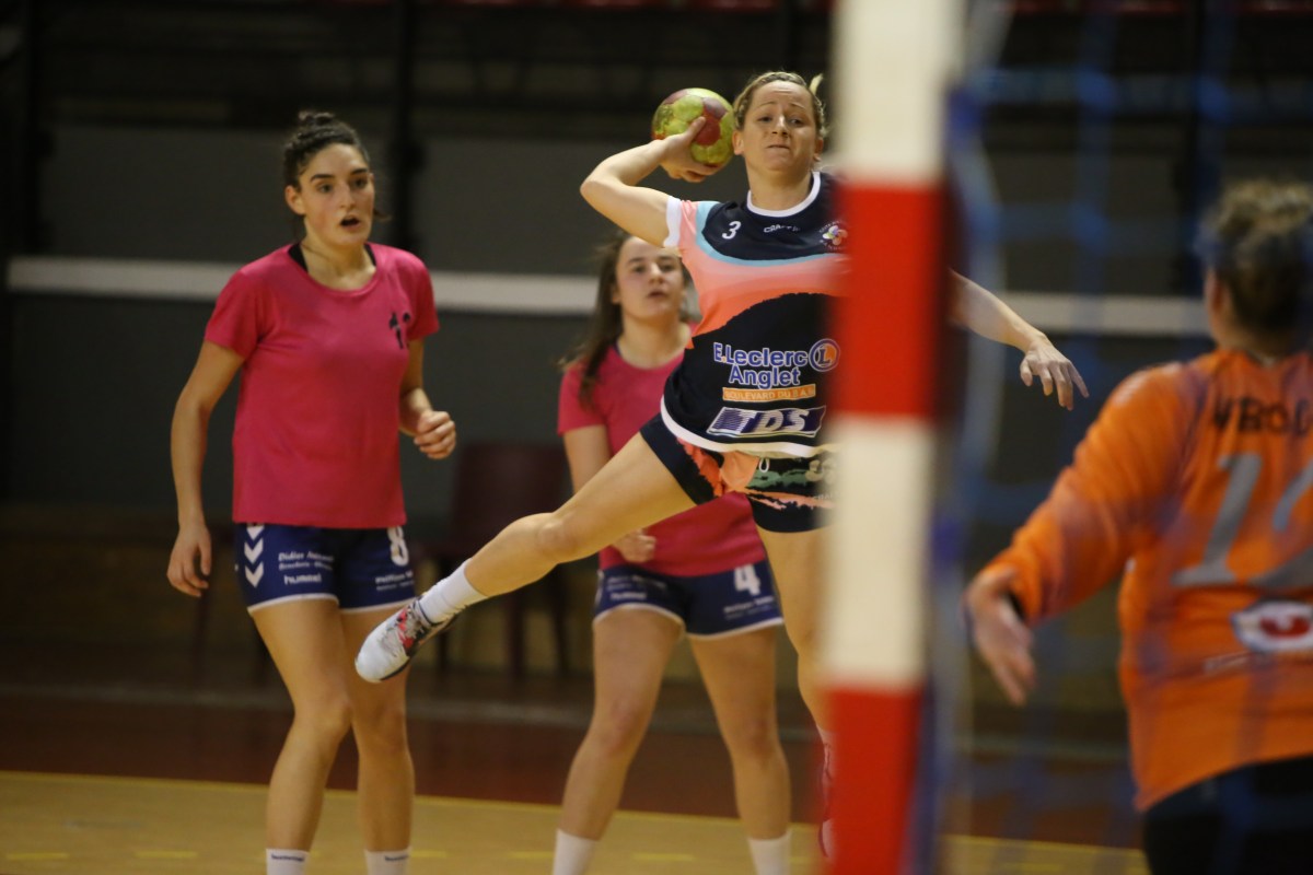 Côte Basque Handball. Céline Uhart : « C&rsquo;était le bon moment pour unir les deux clubs&nbsp;»